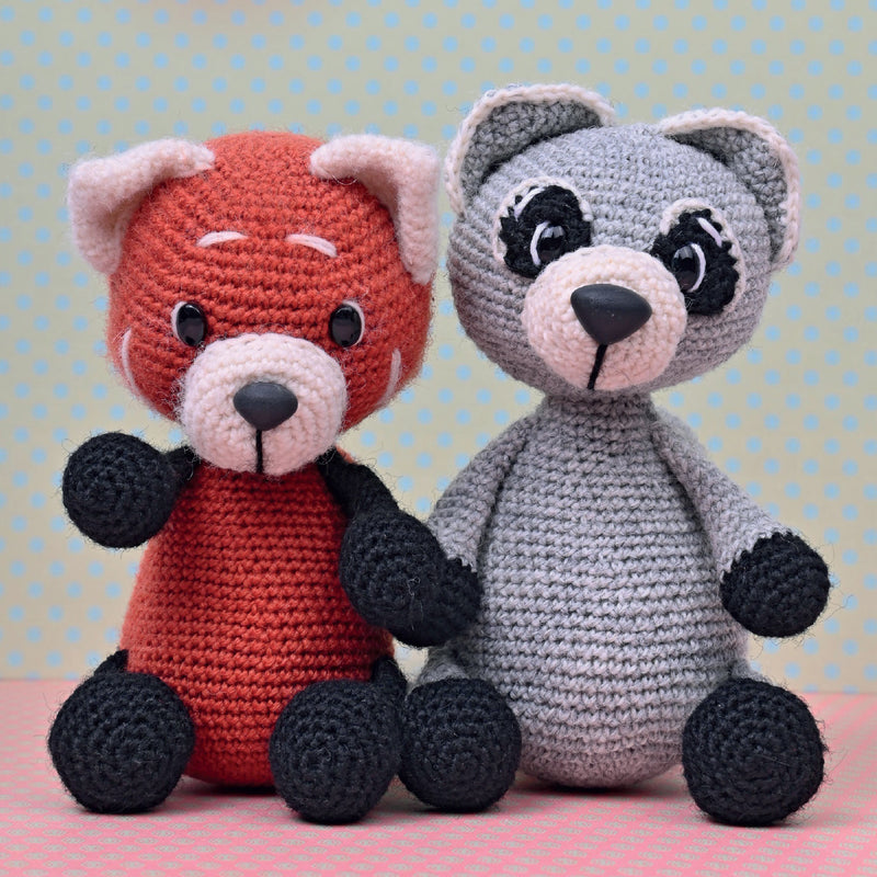 Garenpakket: Sokkenwolvriendjes Rode panda & Wasbeer