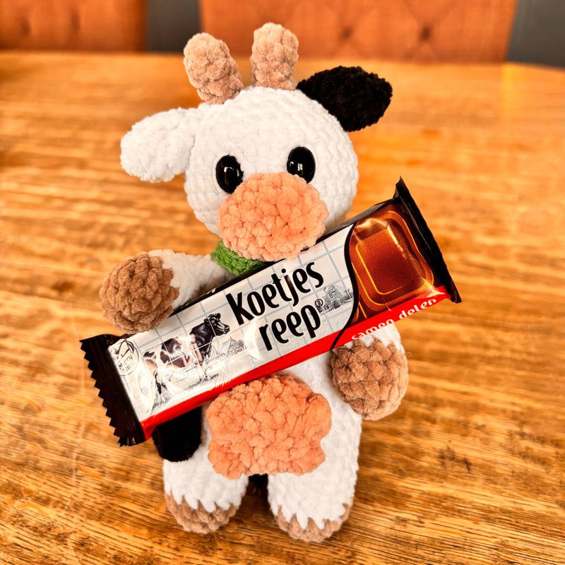 CuteDutch Haakpakketten Haakpakket: Koetje Kris (Velvet)