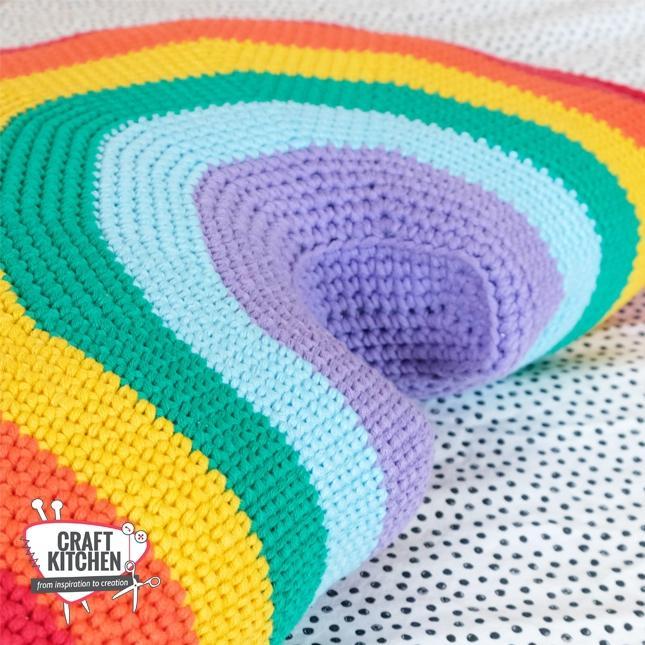 CraftKitchen Haakpakketten Haakpakket: Regenboog kussen